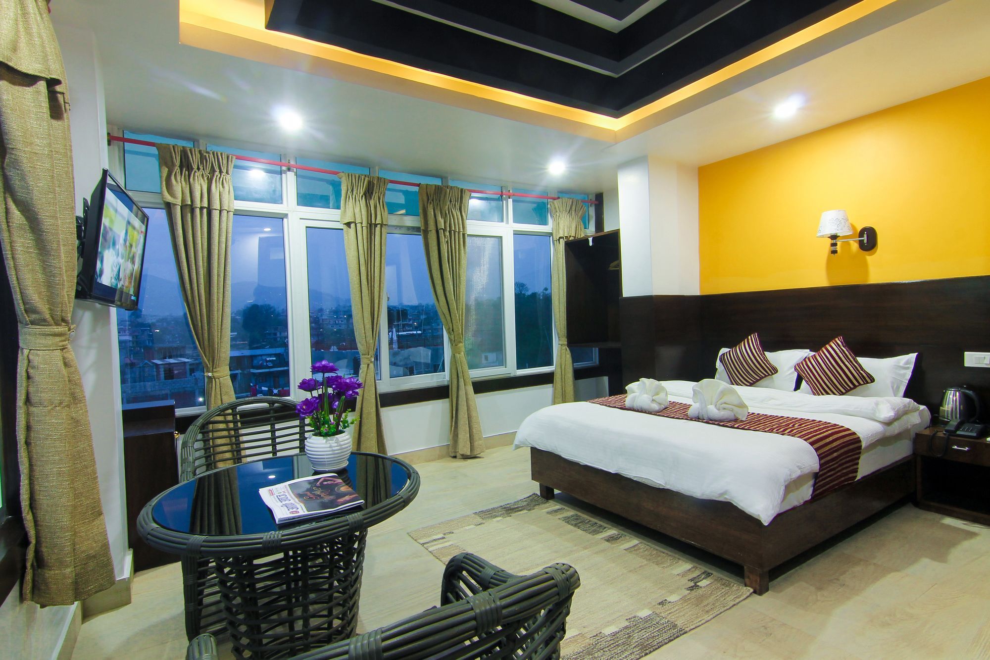 Hotel Lakeside Pokhara Exterior foto
